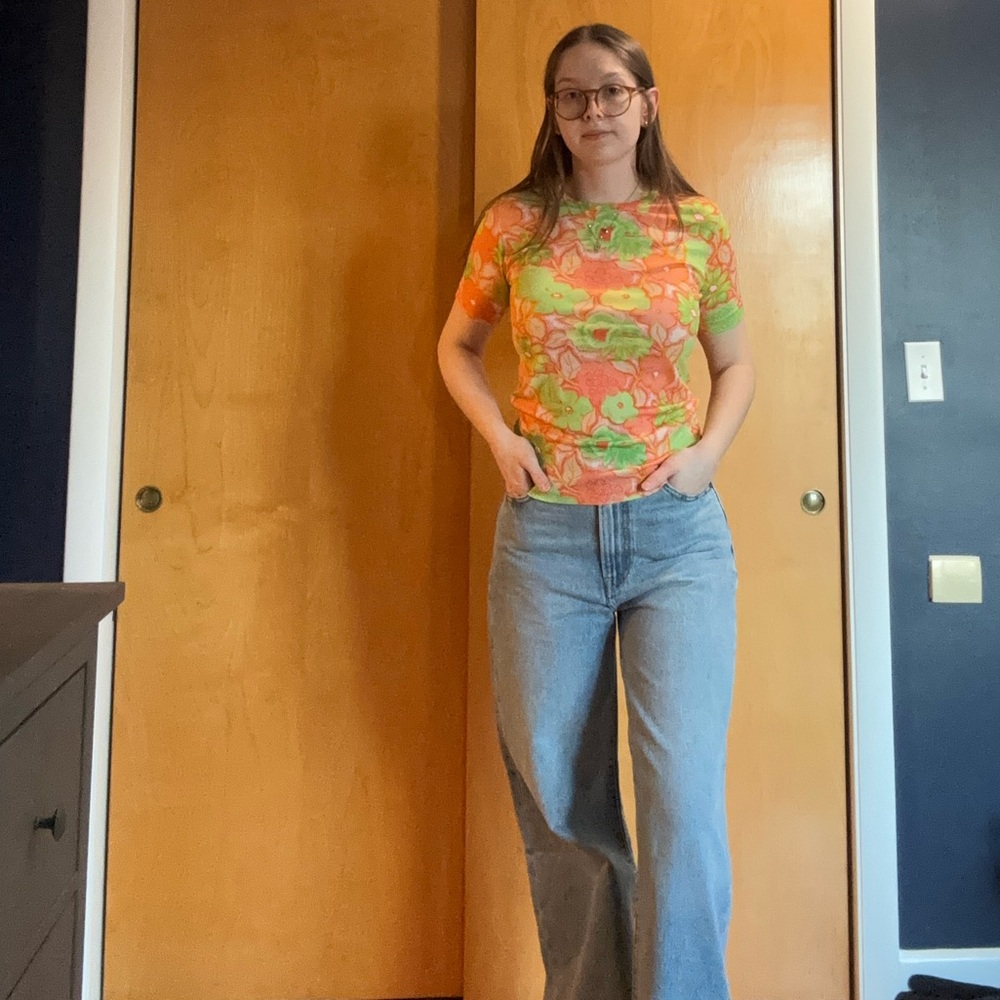 Vintage 80s Nylon Mesh Hawaiian Floral Print T-Shirt